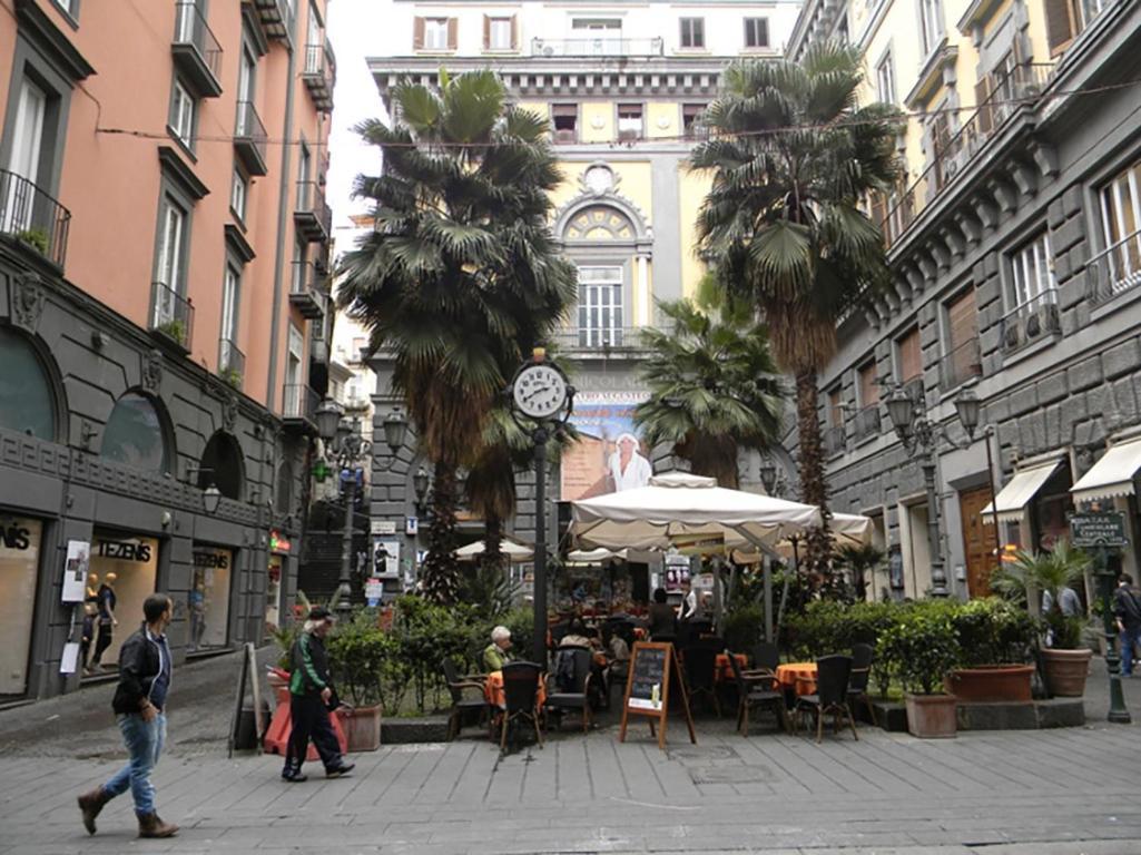 Casa Vacanze Napoli Centro Carmen & Sara Экстерьер фото