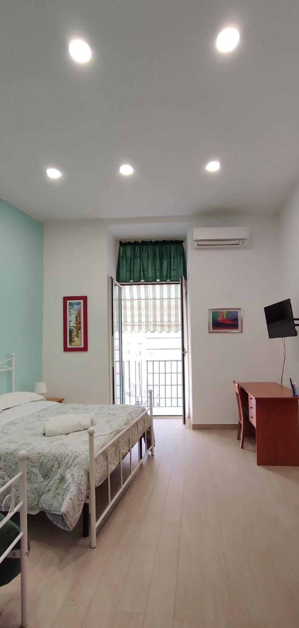 Casa Vacanze Napoli Centro Carmen & Sara Экстерьер фото
