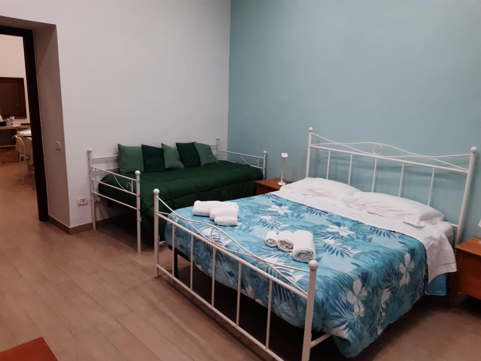 Casa Vacanze Napoli Centro Carmen & Sara Экстерьер фото